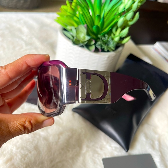 Christian DIOR Sunglasses - Picture 3 of 5